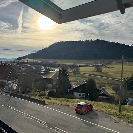 Loft Wohnung Mit Toller Aussicht Messstetten Extérieur photo